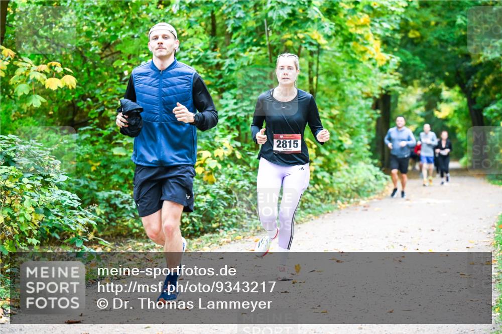 12.10.2025 - Bramfelder Halbmarathon 2025 Dr. Thomas Lammeyer http://msf.ph/oto/9343217 12.10.2025 09:57:41 Laufen 2815 meine-sportfotos.de