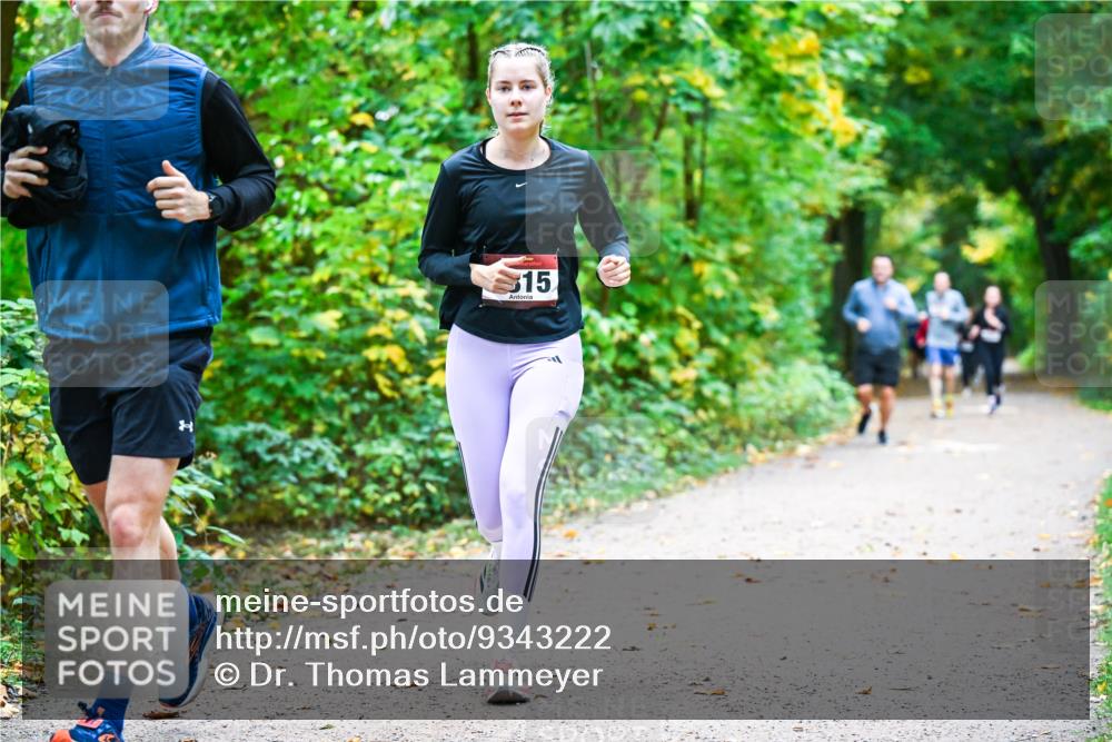 12.10.2025 - Bramfelder Halbmarathon 2025 Dr. Thomas Lammeyer http://msf.ph/oto/9343222 12.10.2025 09:57:42 Laufen 8, 15 meine-sportfotos.de