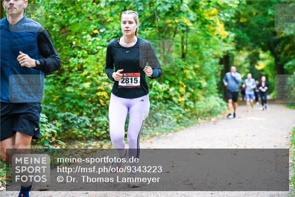 12.10.2025 - Bramfelder Halbmarathon 2025 Dr. Thomas Lammeyer http://msf.ph/oto/9343223 12.10.2025 09:57:42 Laufen 2815 meine-sportfotos.de