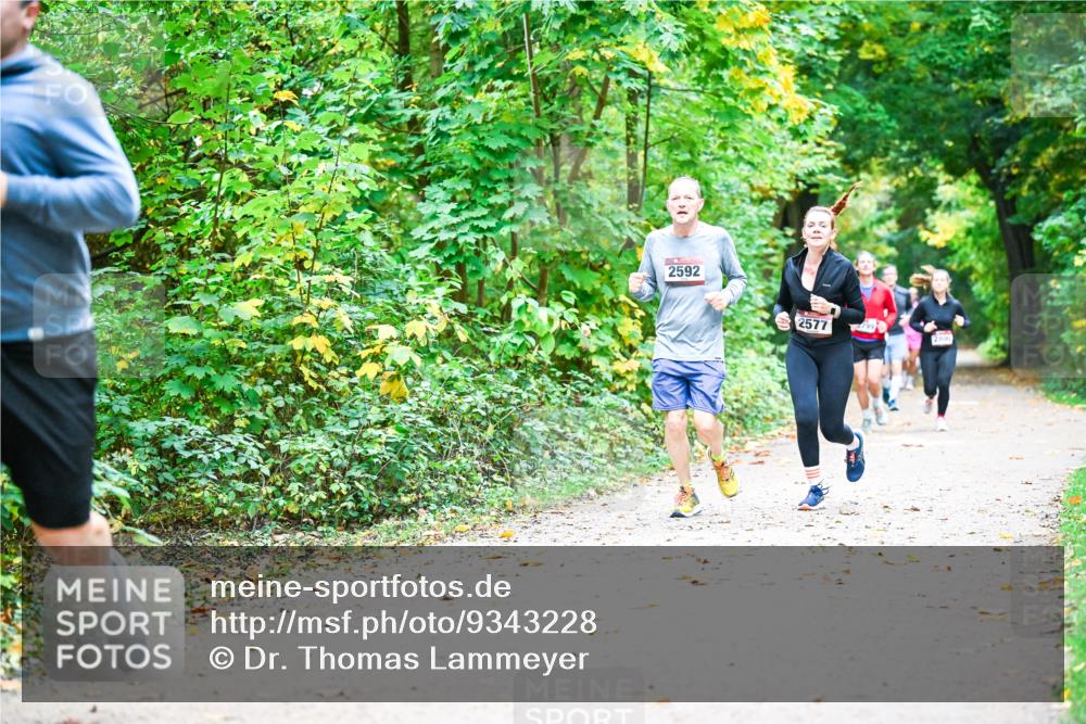12.10.2025 - Bramfelder Halbmarathon 2025 Dr. Thomas Lammeyer http://msf.ph/oto/9343228 12.10.2025 09:57:50 Laufen 2592, 2577 meine-sportfotos.de
