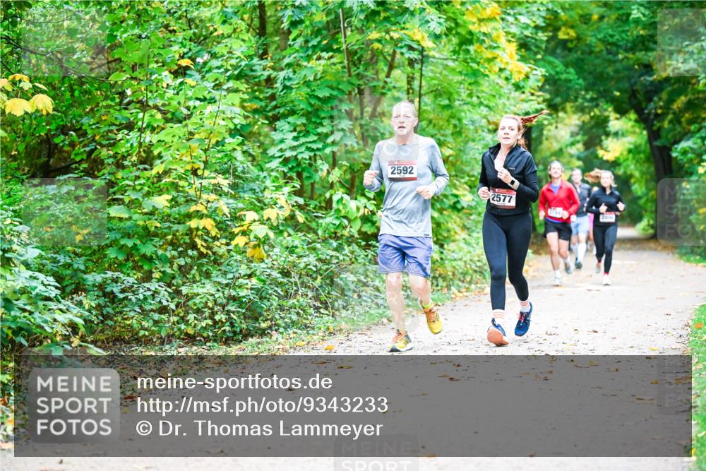 12.10.2025 - Bramfelder Halbmarathon 2025 Dr. Thomas Lammeyer http://msf.ph/oto/9343233 12.10.2025 09:57:50 Laufen 2592, 2577, 2000 meine-sportfotos.de