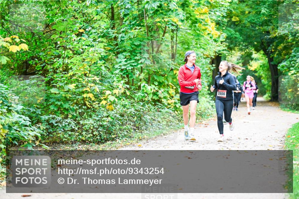 12.10.2025 - Bramfelder Halbmarathon 2025 Dr. Thomas Lammeyer http://msf.ph/oto/9343254 12.10.2025 09:57:54 Laufen 2800 meine-sportfotos.de