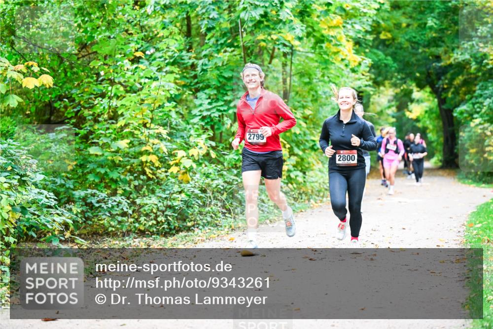 12.10.2025 - Bramfelder Halbmarathon 2025 Dr. Thomas Lammeyer http://msf.ph/oto/9343261 12.10.2025 09:57:56 Laufen 2799, 2800 meine-sportfotos.de