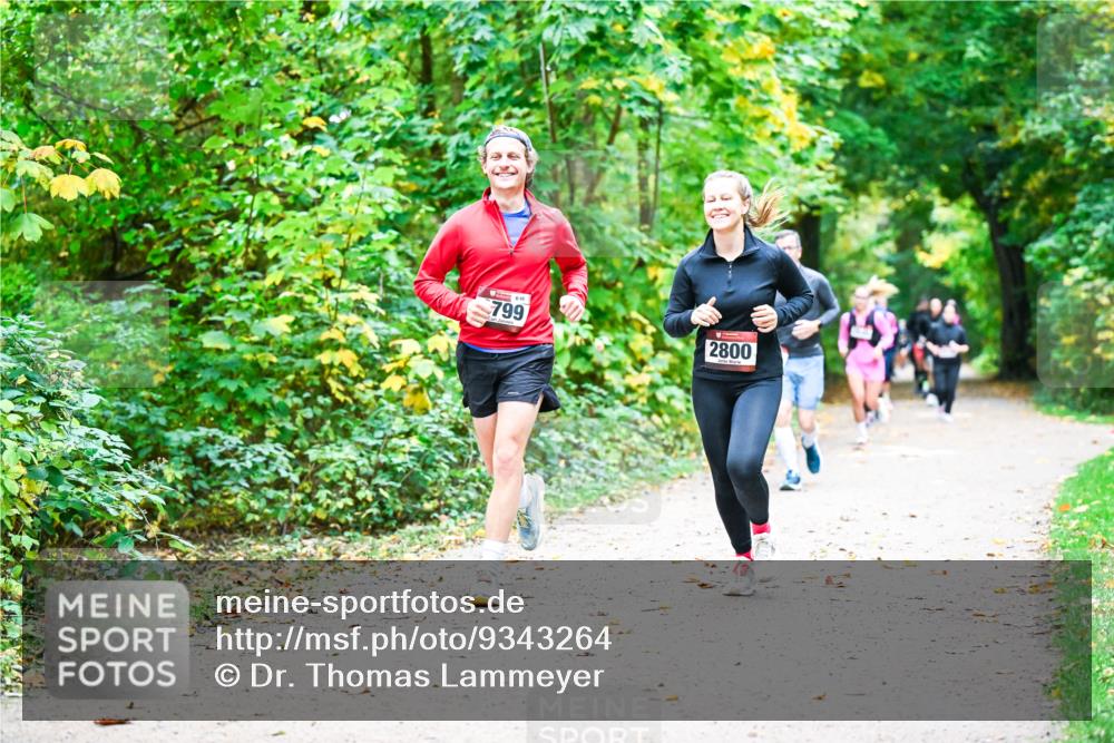 12.10.2025 - Bramfelder Halbmarathon 2025 Dr. Thomas Lammeyer http://msf.ph/oto/9343264 12.10.2025 09:57:56 Laufen 799, 2800 meine-sportfotos.de