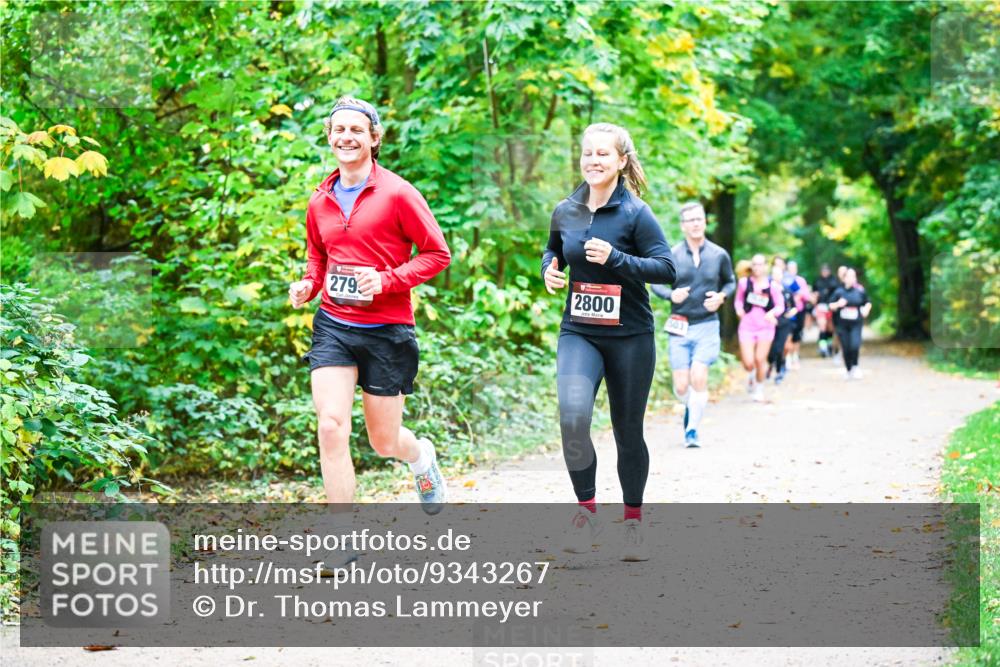 12.10.2025 - Bramfelder Halbmarathon 2025 Dr. Thomas Lammeyer http://msf.ph/oto/9343267 12.10.2025 09:57:56 Laufen 279, 2800, 503 meine-sportfotos.de