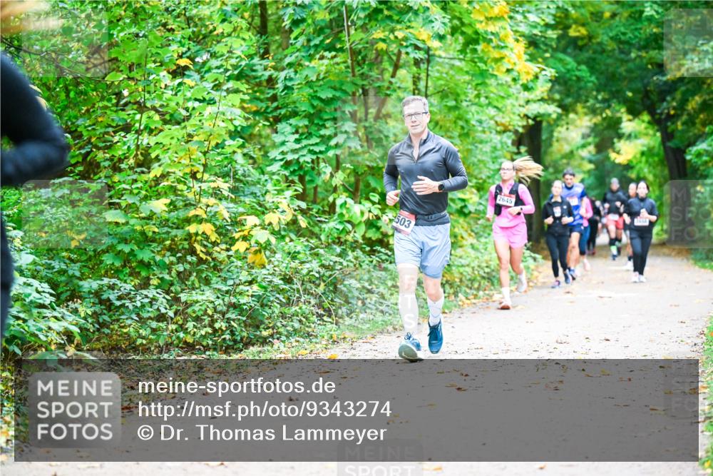 12.10.2025 - Bramfelder Halbmarathon 2025 Dr. Thomas Lammeyer http://msf.ph/oto/9343274 12.10.2025 09:57:58 Laufen 503, 2645 meine-sportfotos.de