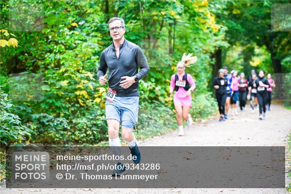 12.10.2025 - Bramfelder Halbmarathon 2025 Dr. Thomas Lammeyer http://msf.ph/oto/9343286 12.10.2025 09:58:00 Laufen 503, 2645 meine-sportfotos.de
