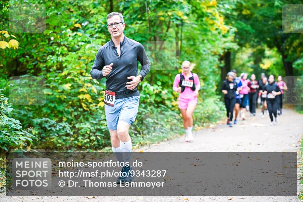 12.10.2025 - Bramfelder Halbmarathon 2025 Dr. Thomas Lammeyer http://msf.ph/oto/9343287 12.10.2025 09:58:00 Laufen 503, 2645 meine-sportfotos.de