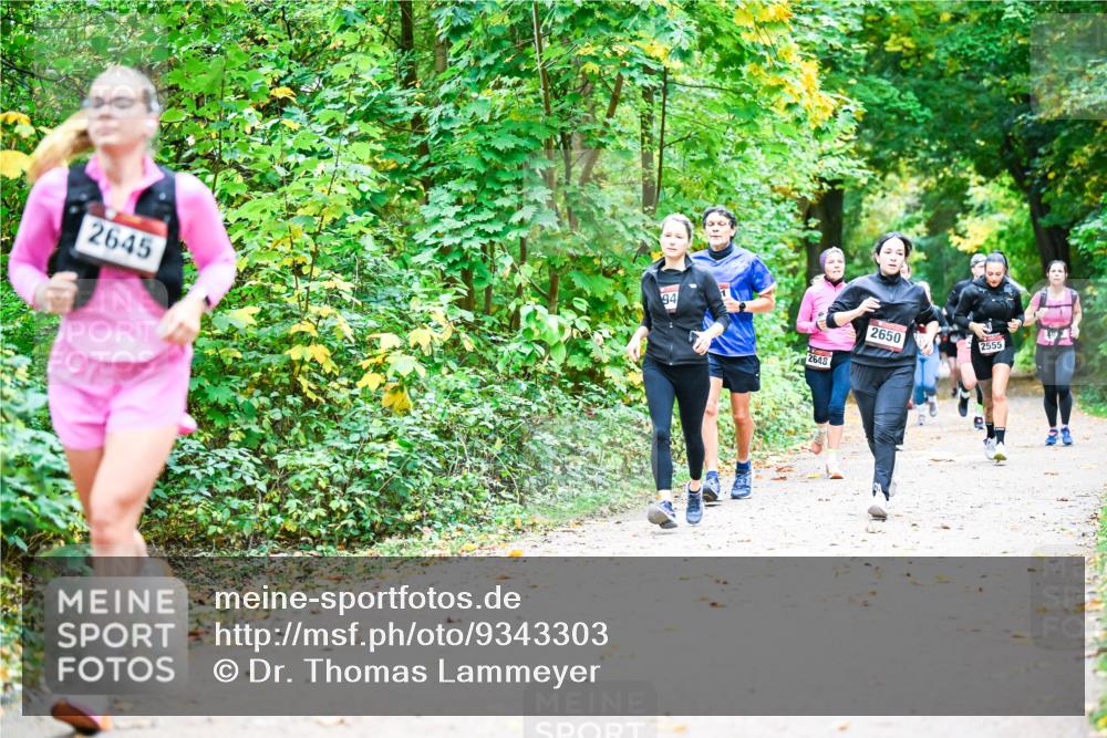 12.10.2025 - Bramfelder Halbmarathon 2025 Dr. Thomas Lammeyer http://msf.ph/oto/9343303 12.10.2025 09:58:03 Laufen 2645, 94, 2648, 2650, 2555 meine-sportfotos.de