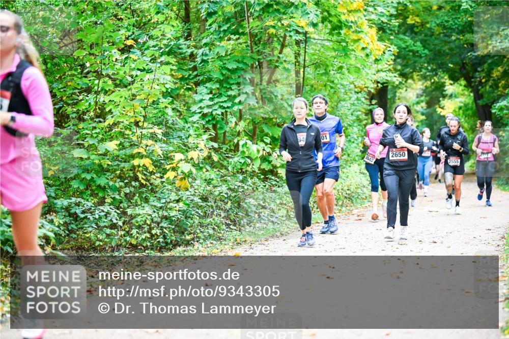 12.10.2025 - Bramfelder Halbmarathon 2025 Dr. Thomas Lammeyer http://msf.ph/oto/9343305 12.10.2025 09:58:03 Laufen 94, 01, 2643, 2650, 2555 meine-sportfotos.de