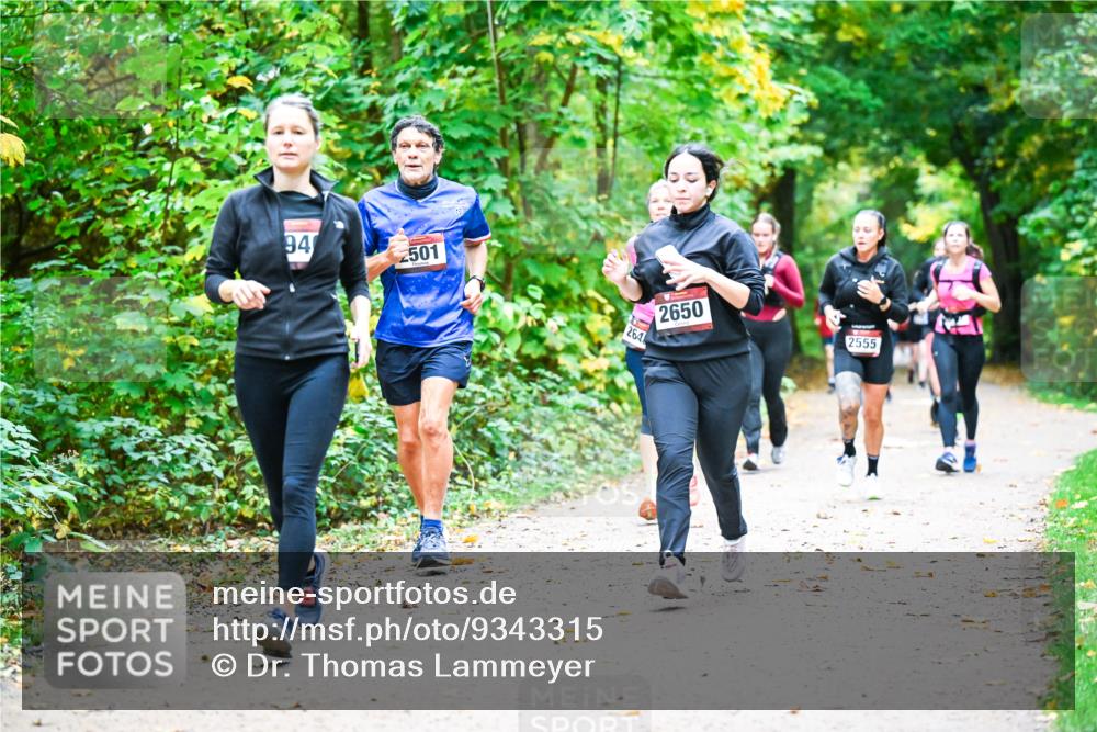 12.10.2025 - Bramfelder Halbmarathon 2025 Dr. Thomas Lammeyer http://msf.ph/oto/9343315 12.10.2025 09:58:06 Laufen 94, 2501, 264, 2650, 2555 meine-sportfotos.de