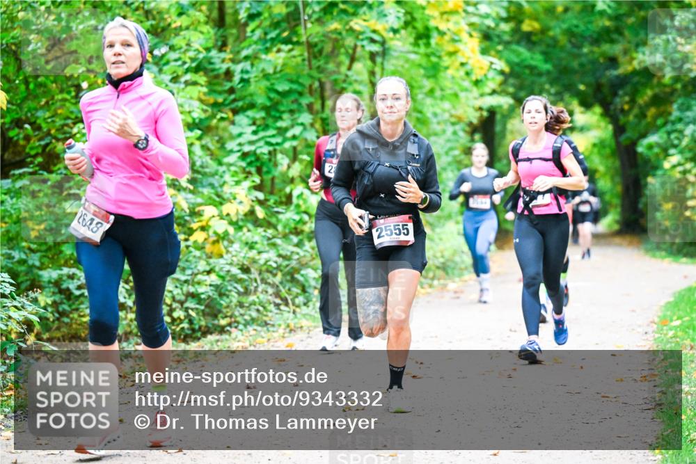 12.10.2025 - Bramfelder Halbmarathon 2025 Dr. Thomas Lammeyer http://msf.ph/oto/9343332 12.10.2025 09:58:08 Laufen 2648, 28, 2555 meine-sportfotos.de