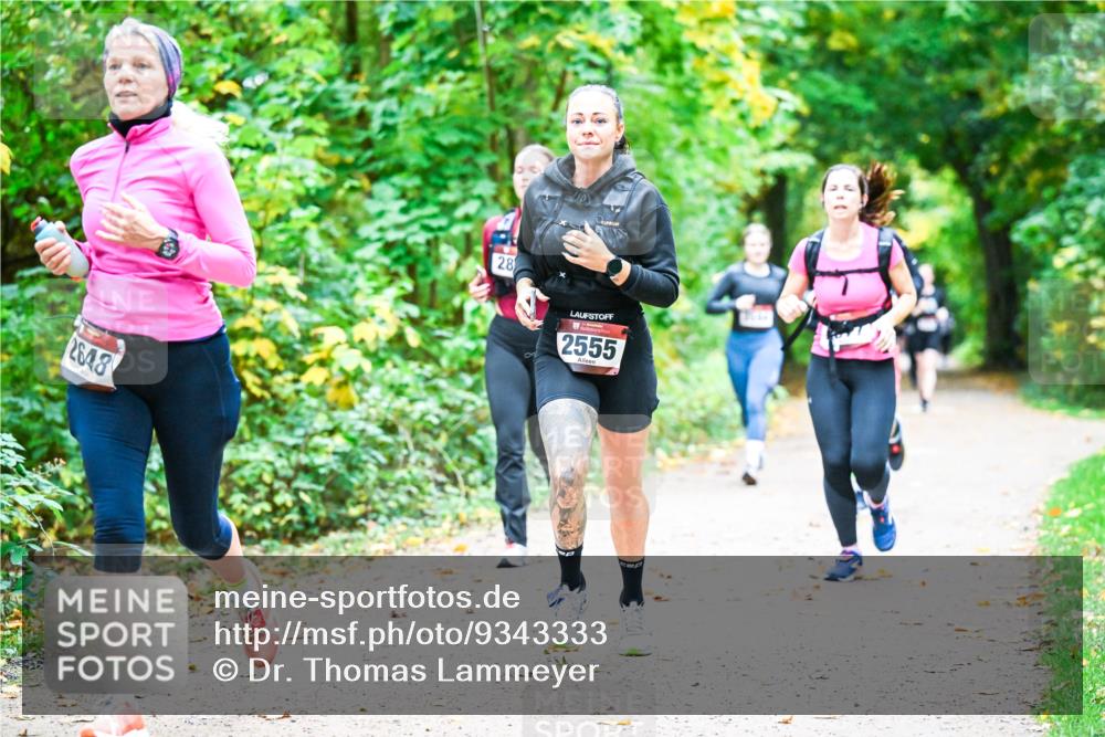 12.10.2025 - Bramfelder Halbmarathon 2025 Dr. Thomas Lammeyer http://msf.ph/oto/9343333 12.10.2025 09:58:09 Laufen 2648, 28, 2555 meine-sportfotos.de