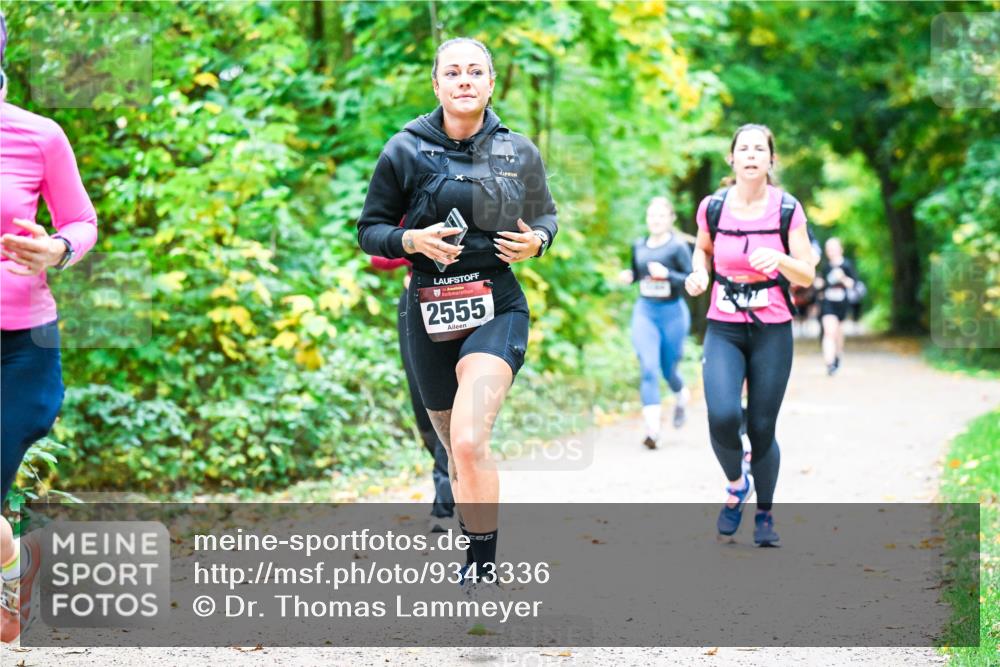 12.10.2025 - Bramfelder Halbmarathon 2025 Dr. Thomas Lammeyer http://msf.ph/oto/9343336 12.10.2025 09:58:09 Laufen 2555 meine-sportfotos.de