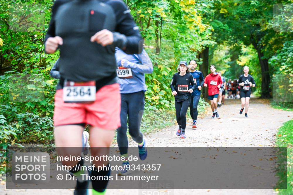 12.10.2025 - Bramfelder Halbmarathon 2025 Dr. Thomas Lammeyer http://msf.ph/oto/9343357 12.10.2025 09:58:12 Laufen 2564, 2599, 2866, 2569, 2743 meine-sportfotos.de