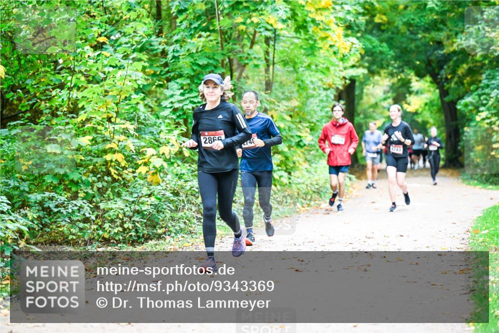 12.10.2025 - Bramfelder Halbmarathon 2025 Dr. Thomas Lammeyer http://msf.ph/oto/9343369 12.10.2025 09:58:14 Laufen 2866, 317, 2743 meine-sportfotos.de