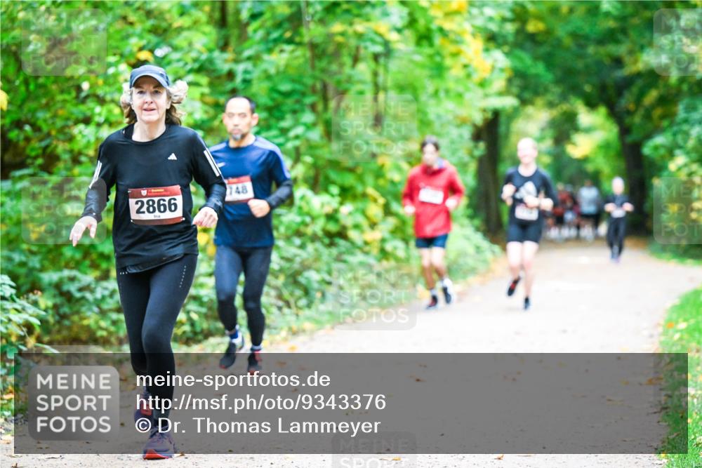 12.10.2025 - Bramfelder Halbmarathon 2025 Dr. Thomas Lammeyer http://msf.ph/oto/9343376 12.10.2025 09:58:15 Laufen 2866, 748 meine-sportfotos.de