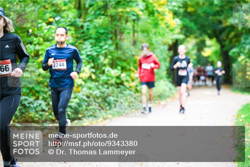 12.10.2025 - Bramfelder Halbmarathon 2025 Dr. Thomas Lammeyer http://msf.ph/oto/9343380 12.10.2025 09:58:16 Laufen 66, 2748 meine-sportfotos.de