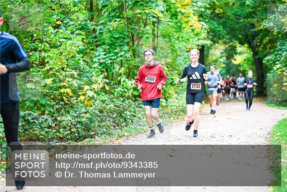 12.10.2025 - Bramfelder Halbmarathon 2025 Dr. Thomas Lammeyer http://msf.ph/oto/9343385 12.10.2025 09:58:17 Laufen 2569, 2743 meine-sportfotos.de