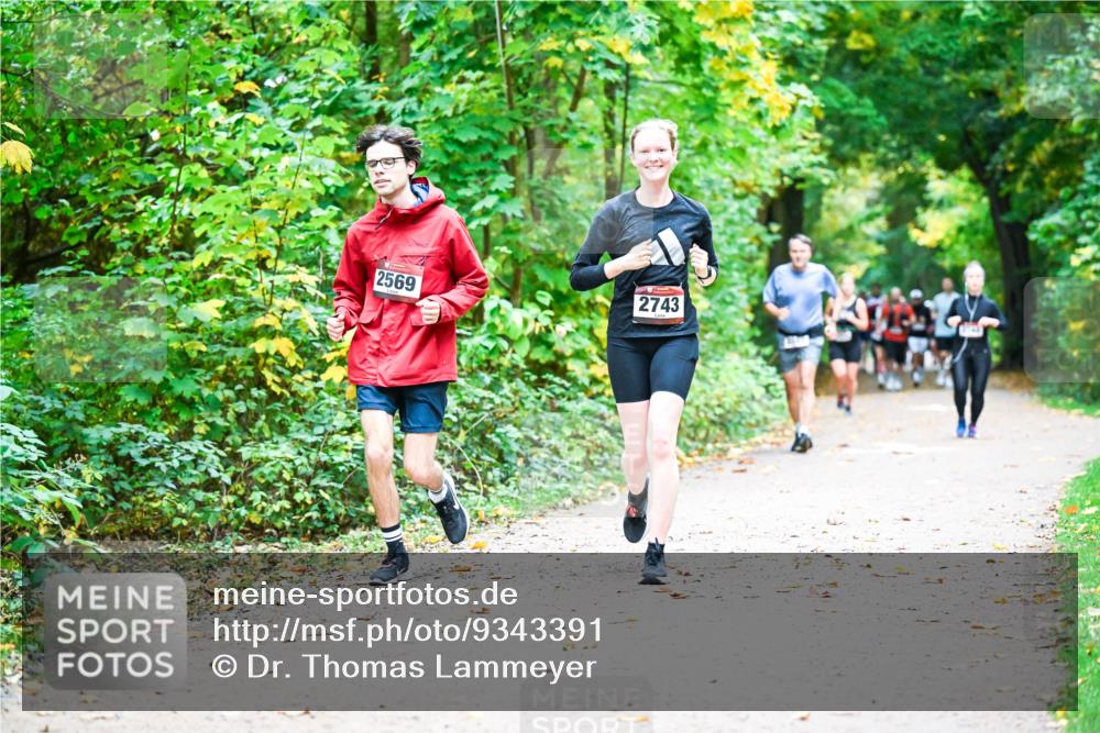 12.10.2025 - Bramfelder Halbmarathon 2025 Dr. Thomas Lammeyer http://msf.ph/oto/9343391 12.10.2025 09:58:18 Laufen 2569, 2743 meine-sportfotos.de