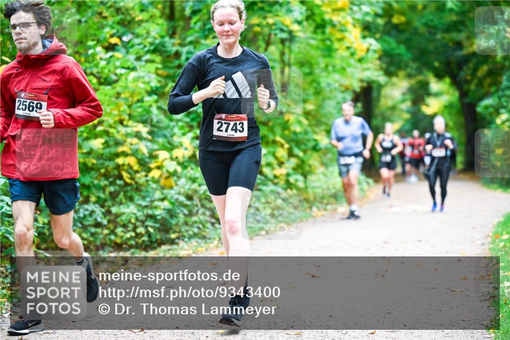 12.10.2025 - Bramfelder Halbmarathon 2025 Dr. Thomas Lammeyer http://msf.ph/oto/9343400 12.10.2025 09:58:20 Laufen 2569, 2743 meine-sportfotos.de