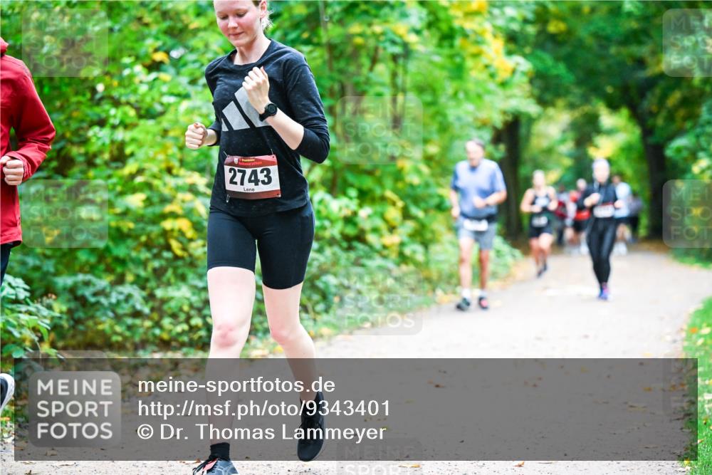12.10.2025 - Bramfelder Halbmarathon 2025 Dr. Thomas Lammeyer http://msf.ph/oto/9343401 12.10.2025 09:58:20 Laufen 2743 meine-sportfotos.de