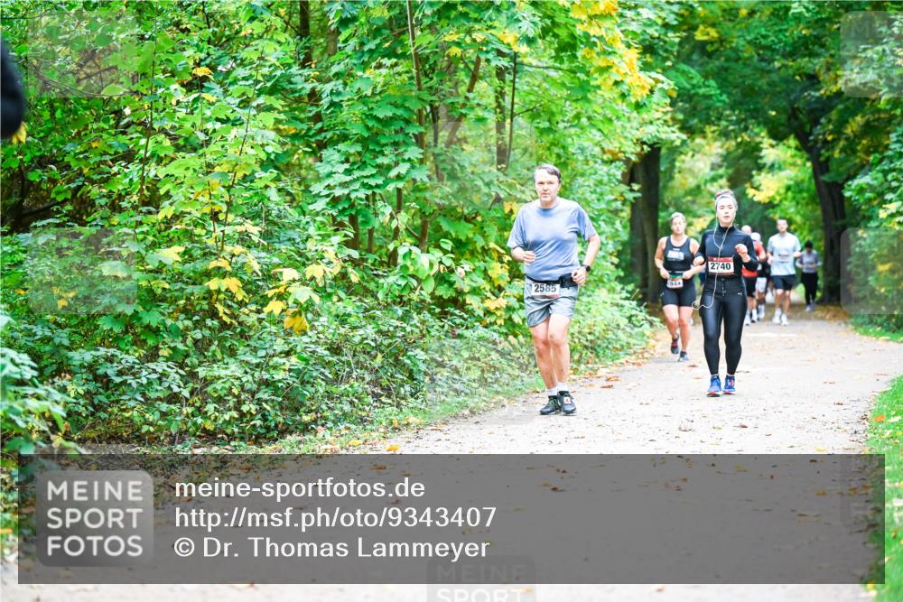 12.10.2025 - Bramfelder Halbmarathon 2025 Dr. Thomas Lammeyer http://msf.ph/oto/9343407 12.10.2025 09:58:21 Laufen 2585, 944, 2740 meine-sportfotos.de