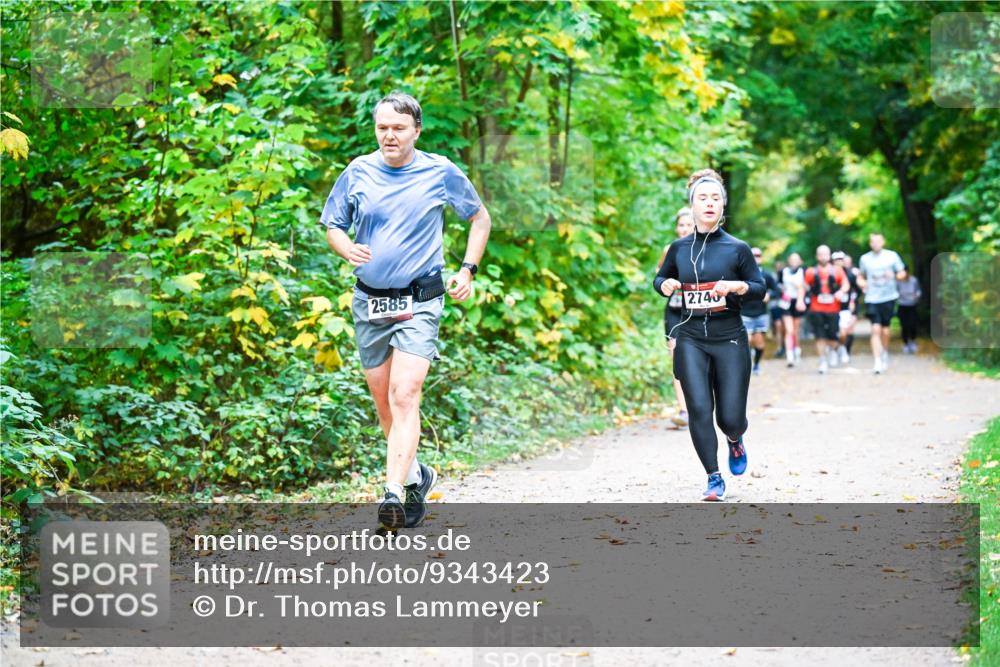12.10.2025 - Bramfelder Halbmarathon 2025 Dr. Thomas Lammeyer http://msf.ph/oto/9343423 12.10.2025 09:58:24 Laufen 2585, 2, 740 meine-sportfotos.de