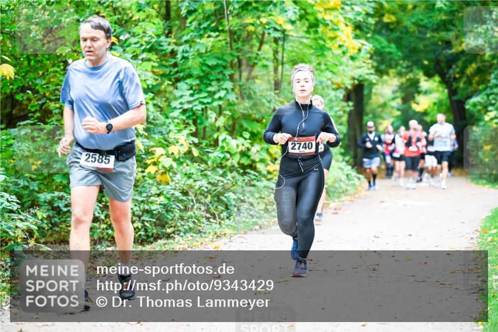 12.10.2025 - Bramfelder Halbmarathon 2025 Dr. Thomas Lammeyer http://msf.ph/oto/9343429 12.10.2025 09:58:25 Laufen 2740, 2585 meine-sportfotos.de