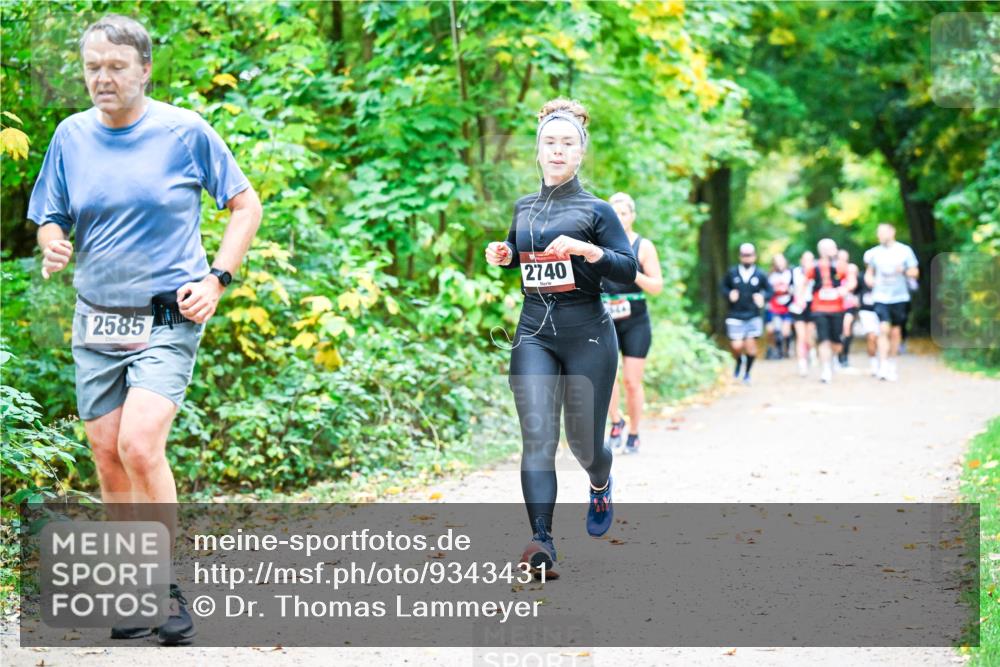 12.10.2025 - Bramfelder Halbmarathon 2025 Dr. Thomas Lammeyer http://msf.ph/oto/9343431 12.10.2025 09:58:25 Laufen 2585, 2740 meine-sportfotos.de