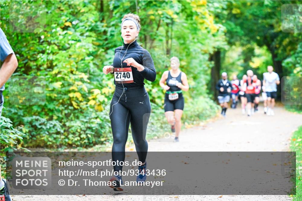12.10.2025 - Bramfelder Halbmarathon 2025 Dr. Thomas Lammeyer http://msf.ph/oto/9343436 12.10.2025 09:58:26 Laufen 2740 meine-sportfotos.de