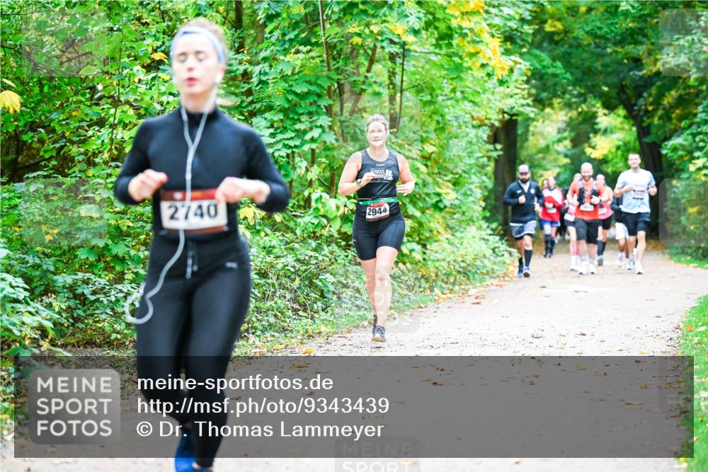 12.10.2025 - Bramfelder Halbmarathon 2025 Dr. Thomas Lammeyer http://msf.ph/oto/9343439 12.10.2025 09:58:26 Laufen 2740, 2944 meine-sportfotos.de