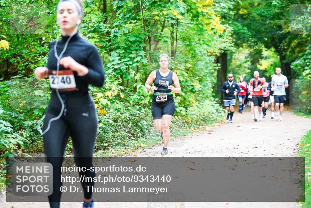 12.10.2025 - Bramfelder Halbmarathon 2025 Dr. Thomas Lammeyer http://msf.ph/oto/9343440 12.10.2025 09:58:26 Laufen 2740, 2944 meine-sportfotos.de