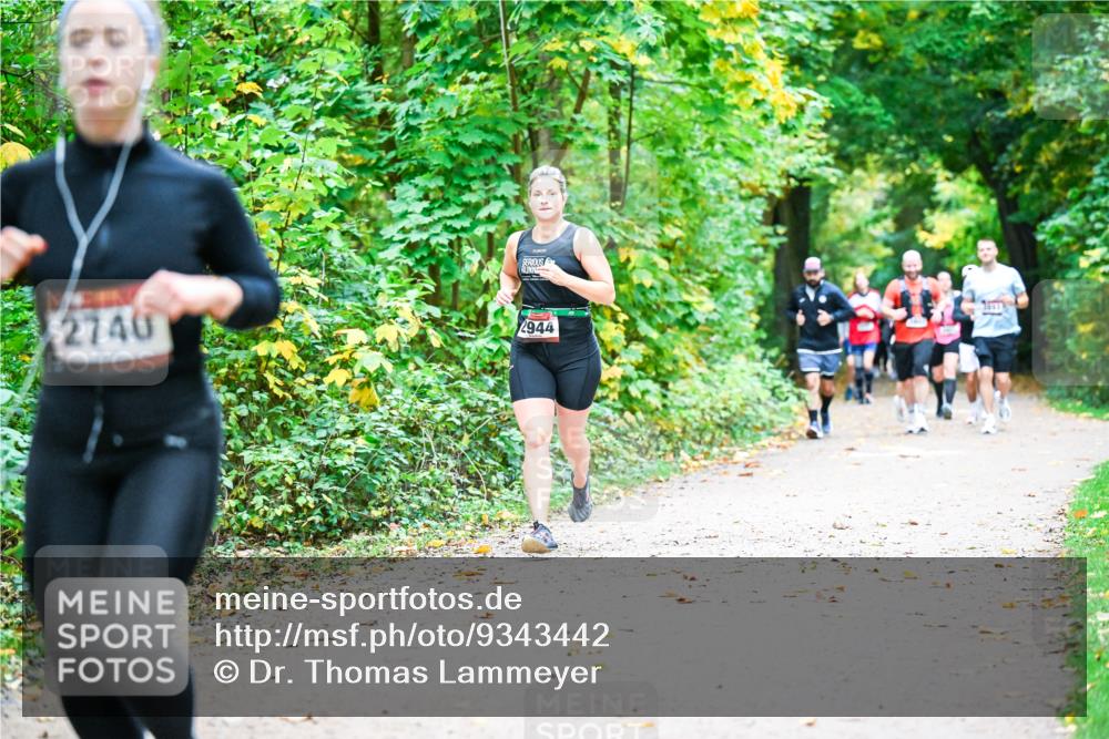 12.10.2025 - Bramfelder Halbmarathon 2025 Dr. Thomas Lammeyer http://msf.ph/oto/9343442 12.10.2025 09:58:27 Laufen 2740, 2944 meine-sportfotos.de