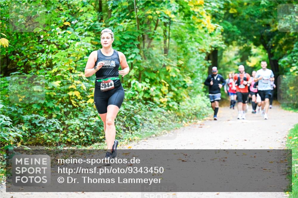 12.10.2025 - Bramfelder Halbmarathon 2025 Dr. Thomas Lammeyer http://msf.ph/oto/9343450 12.10.2025 09:58:28 Laufen 2944 meine-sportfotos.de
