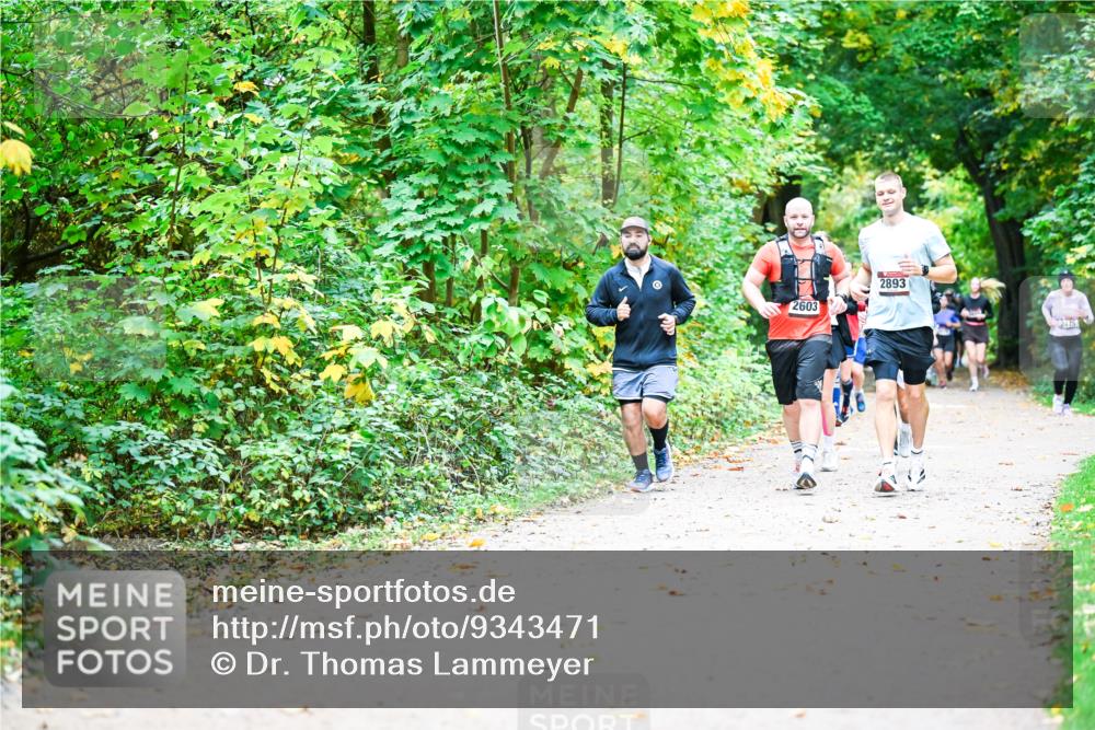 12.10.2025 - Bramfelder Halbmarathon 2025 Dr. Thomas Lammeyer http://msf.ph/oto/9343471 12.10.2025 09:58:31 Laufen 2603, 2893 meine-sportfotos.de