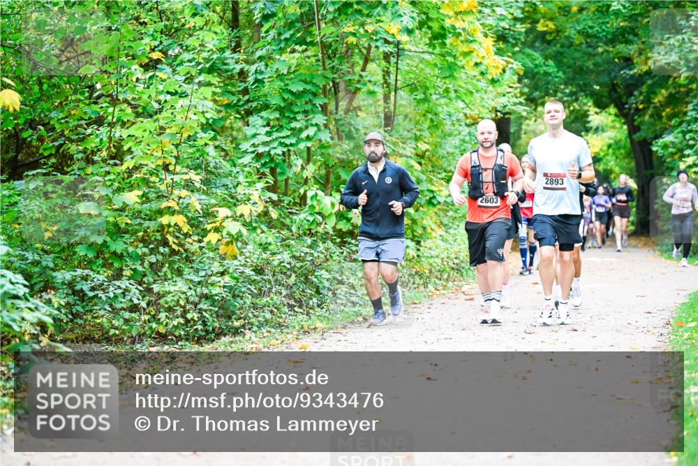 12.10.2025 - Bramfelder Halbmarathon 2025 Dr. Thomas Lammeyer http://msf.ph/oto/9343476 12.10.2025 09:58:32 Laufen 2603, 2893 meine-sportfotos.de