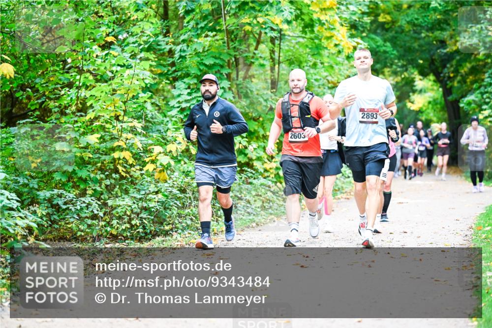 12.10.2025 - Bramfelder Halbmarathon 2025 Dr. Thomas Lammeyer http://msf.ph/oto/9343484 12.10.2025 09:58:33 Laufen 2603, 2893 meine-sportfotos.de