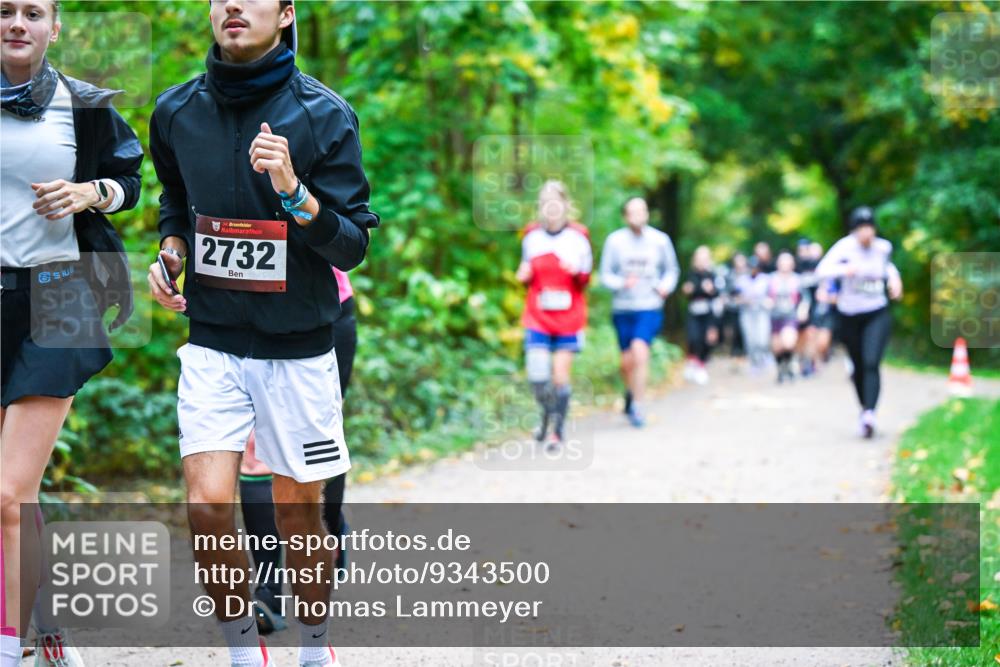 12.10.2025 - Bramfelder Halbmarathon 2025 Dr. Thomas Lammeyer http://msf.ph/oto/9343500 12.10.2025 09:58:37 Laufen 34, 2732 meine-sportfotos.de
