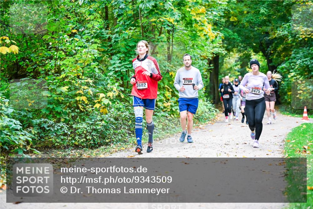 12.10.2025 - Bramfelder Halbmarathon 2025 Dr. Thomas Lammeyer http://msf.ph/oto/9343509 12.10.2025 09:58:39 Laufen 2682, 2789, 2702, 2475 meine-sportfotos.de