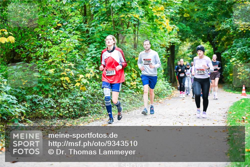 12.10.2025 - Bramfelder Halbmarathon 2025 Dr. Thomas Lammeyer http://msf.ph/oto/9343510 12.10.2025 09:58:39 Laufen 2682, 2789, 2702, 78, 2475, 694 meine-sportfotos.de