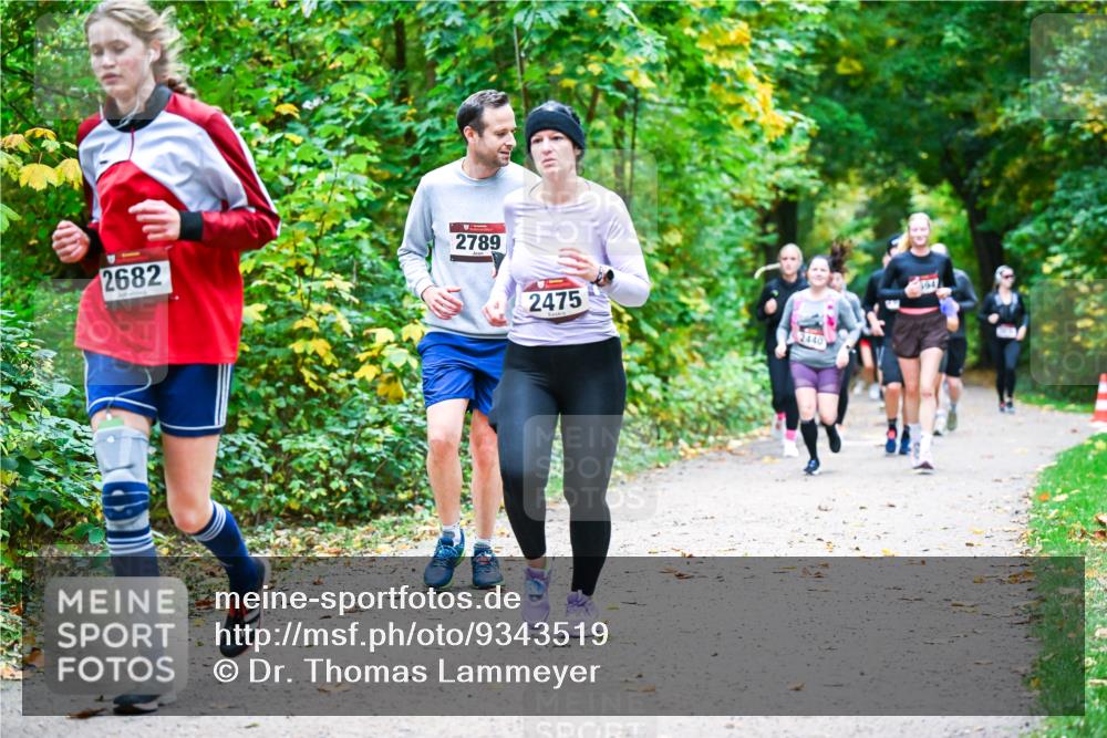 12.10.2025 - Bramfelder Halbmarathon 2025 Dr. Thomas Lammeyer http://msf.ph/oto/9343519 12.10.2025 09:58:41 Laufen 2682, 2789, 2475, 2440 meine-sportfotos.de