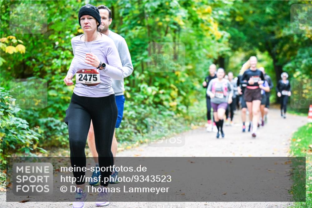 12.10.2025 - Bramfelder Halbmarathon 2025 Dr. Thomas Lammeyer http://msf.ph/oto/9343523 12.10.2025 09:58:42 Laufen 2475 meine-sportfotos.de