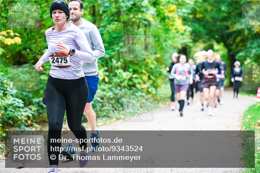 12.10.2025 - Bramfelder Halbmarathon 2025 Dr. Thomas Lammeyer http://msf.ph/oto/9343524 12.10.2025 09:58:42 Laufen 2475 meine-sportfotos.de