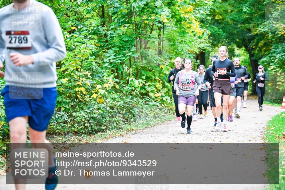 12.10.2025 - Bramfelder Halbmarathon 2025 Dr. Thomas Lammeyer http://msf.ph/oto/9343529 12.10.2025 09:58:43 Laufen 2789, 2440, 63, 2, 73, 2816 meine-sportfotos.de