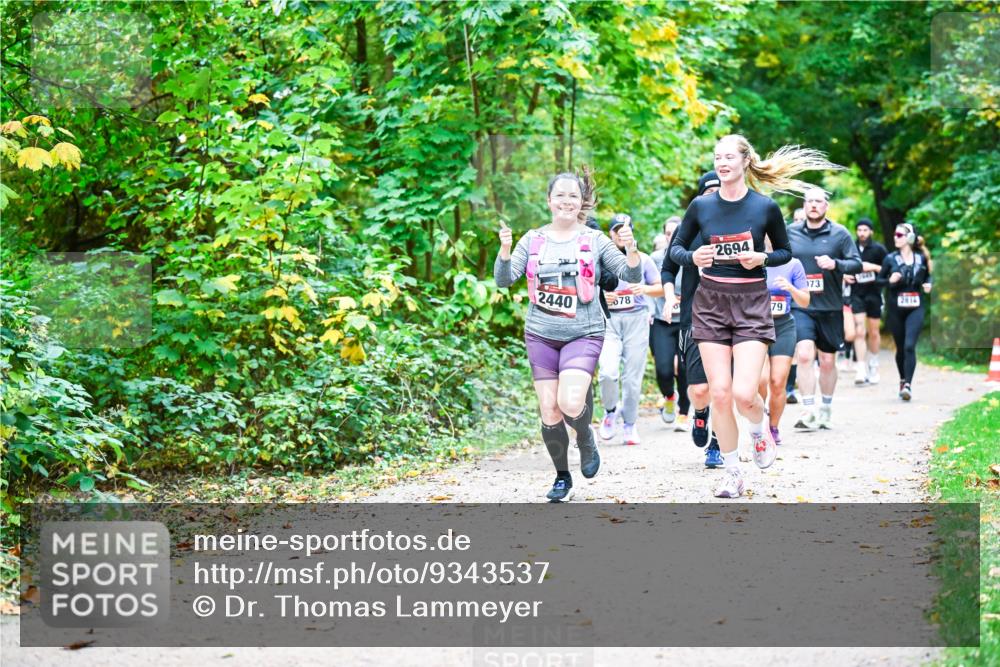 12.10.2025 - Bramfelder Halbmarathon 2025 Dr. Thomas Lammeyer http://msf.ph/oto/9343537 12.10.2025 09:58:44 Laufen 2440, 078, 2694, 79, 173, 2816 meine-sportfotos.de