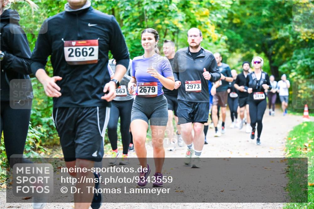 12.10.2025 - Bramfelder Halbmarathon 2025 Dr. Thomas Lammeyer http://msf.ph/oto/9343559 12.10.2025 09:58:48 Laufen 2662, 663, 2679, 2973, 2816 meine-sportfotos.de