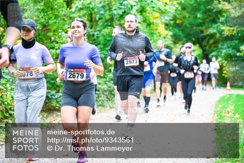 12.10.2025 - Bramfelder Halbmarathon 2025 Dr. Thomas Lammeyer http://msf.ph/oto/9343561 12.10.2025 09:58:48 Laufen 78, 34, 2679, 2973, 2016 meine-sportfotos.de