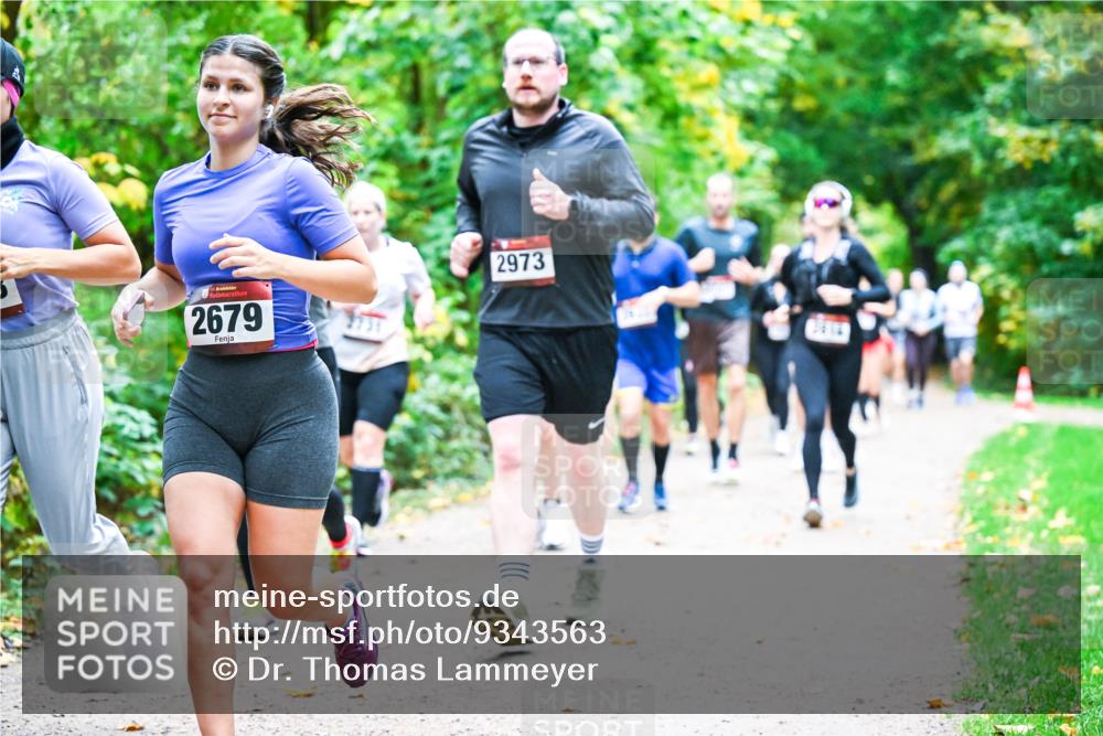 12.10.2025 - Bramfelder Halbmarathon 2025 Dr. Thomas Lammeyer http://msf.ph/oto/9343563 12.10.2025 09:58:49 Laufen 2679, 2973, 2816 meine-sportfotos.de