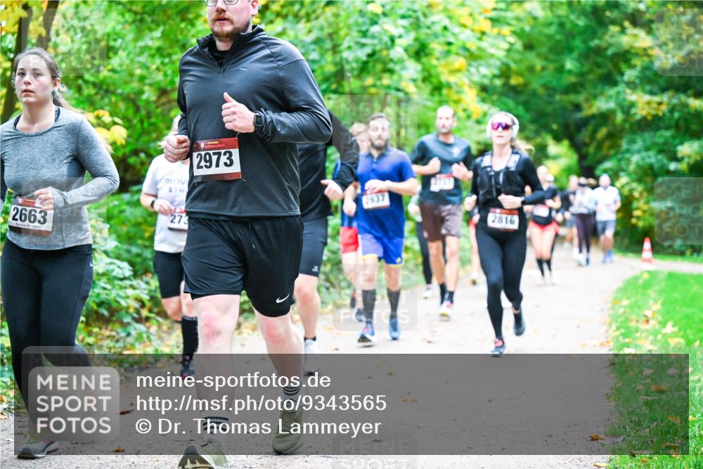 12.10.2025 - Bramfelder Halbmarathon 2025 Dr. Thomas Lammeyer http://msf.ph/oto/9343565 12.10.2025 09:58:49 Laufen 2973, 2663, 273, 2937, 2816 meine-sportfotos.de